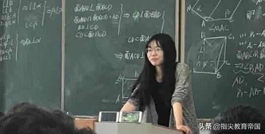 临川70名教师集体辞职，一母亲透露女儿离